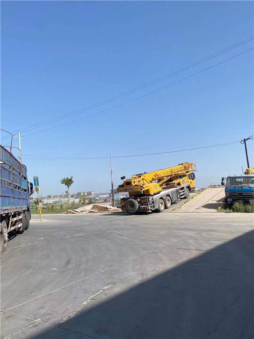 八公山区25吨吊车的租赁价格大概是多少？